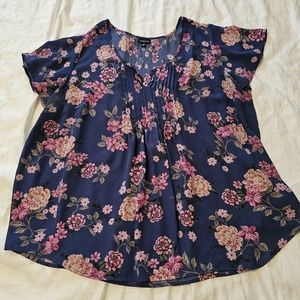 Torrid flowy size 2 blouse